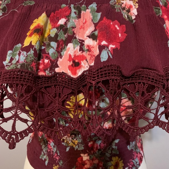 🛍️Haute Project LA Intricate Embroidered Crop Top Sz M - Picture 5 of 16